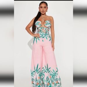 This BEAUTIFUL NWT jumper screams VACATION!!!! it's cute & sexy!